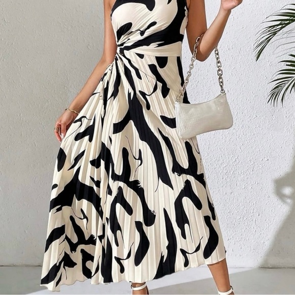 Dresses & Skirts - Elegant Black and White Women's Dress